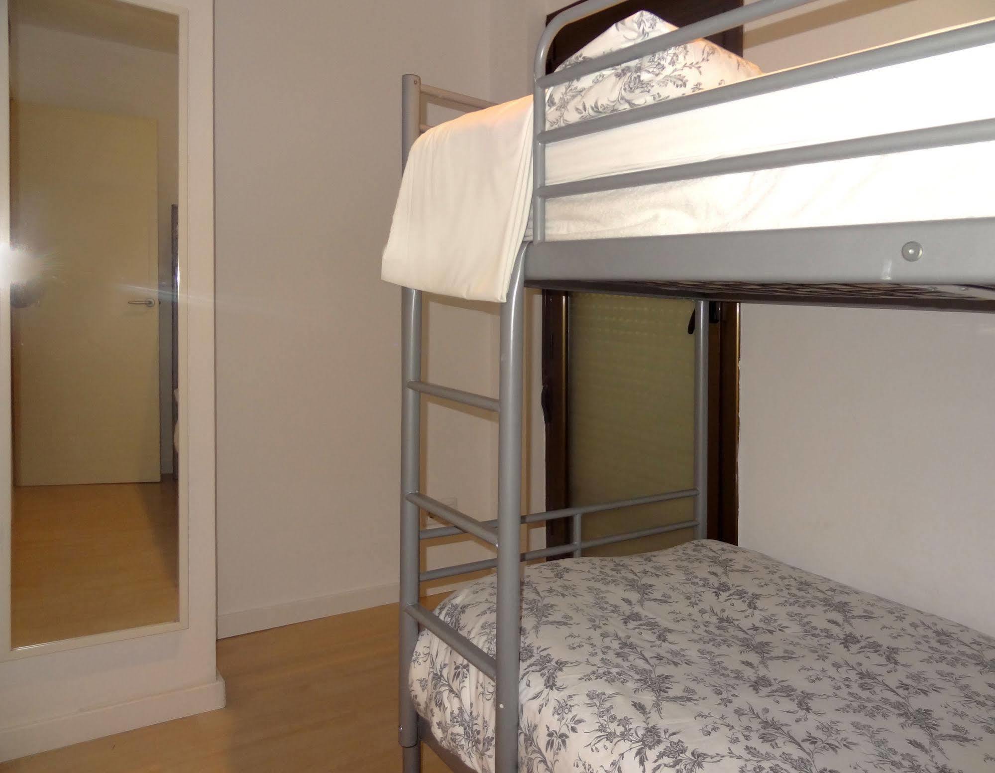 Plaza Catalunya City Center Apartments Барселона Екстер'єр фото