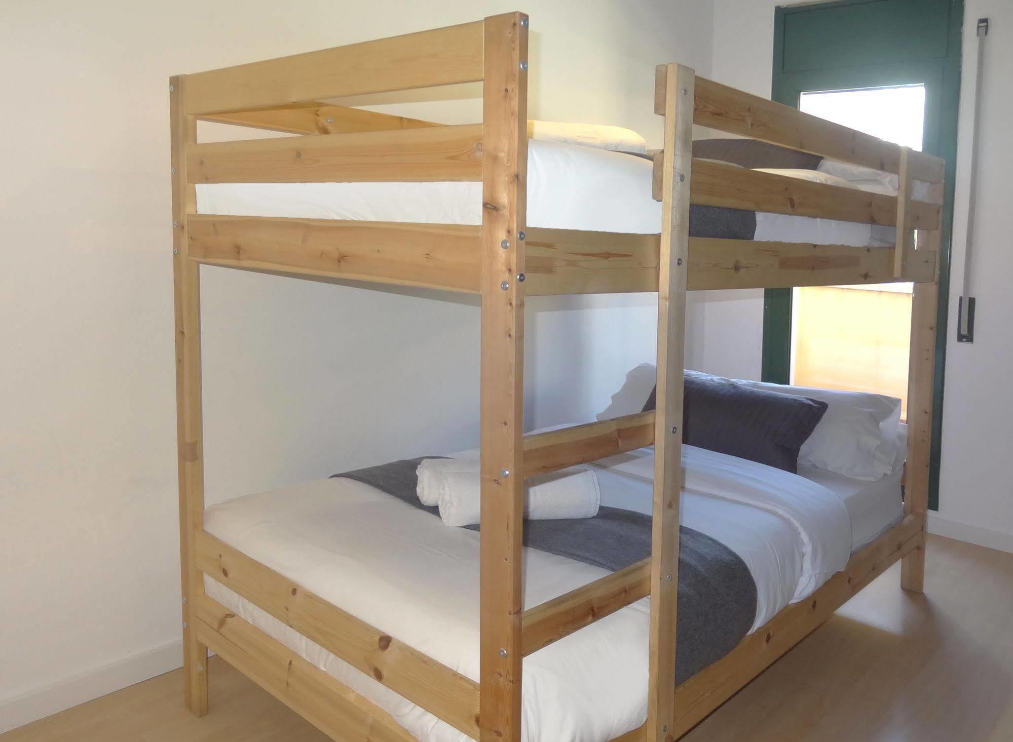 Plaza Catalunya City Center Apartments Барселона Екстер'єр фото
